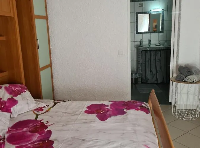 Maisonnette A La Campagne *